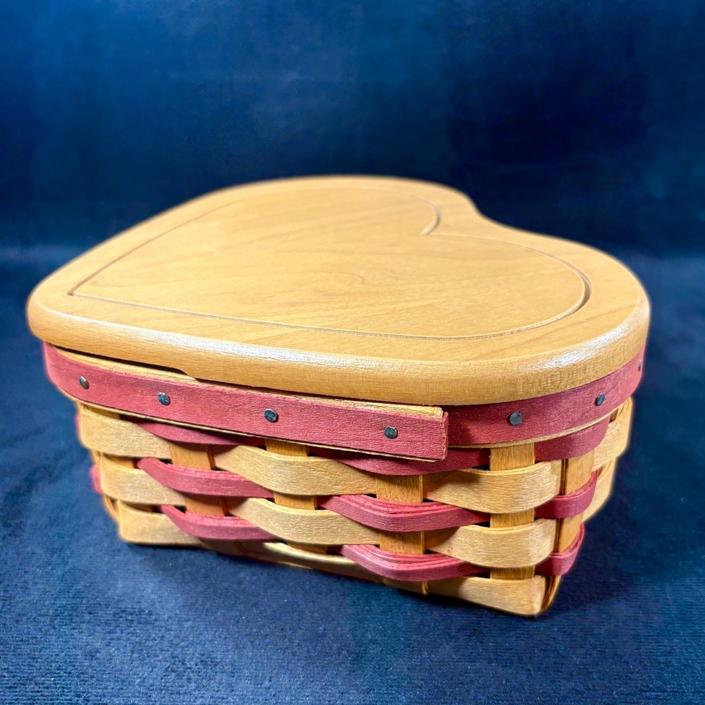 Longaberger 2000 Little Love Red Sweetheart Baskets‎ & Heart to Heart Stand Set - Picture 15 of 16